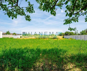 IBA U NÁS! Ponúkame stavebný pozemok, Slovenský Grob