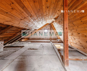 IBA U NÁS! Exkluzívne ponúkame murovanú chatu v obci Lozorno