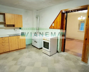 REZERVOVANÝ Exkluzívne ponúkame víkendový dom  Zubák