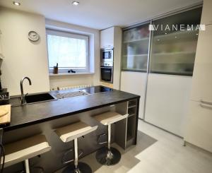 REZERVOVANÉ - Na predaj je jedinečný 2 izbový byt, centrum