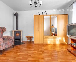 rezervované IBA U NÁS! Na predaj rodinný/víkendový dom Udiča