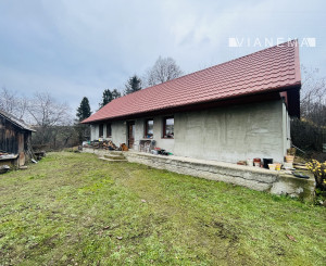 REZERVOVANÉ - Chalupa v obci Boliarov iba 20 minút od Košíc