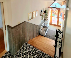 IBA U NÁS! Rodinný dom s väčšou záhradou - Lednické Rovne