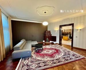 Nadštandardný byt v diplomatickej štvrti, Bratislava-centrum