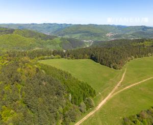 IBA U NÁS! Pozemok na rekreáciu s výhľadom nad obcou Zubák