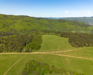 IBA U NÁS! Pozemok na rekreáciu s výhľadom nad obcou Zubák