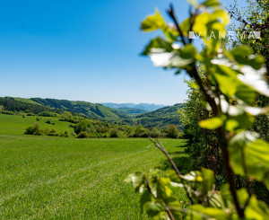 IBA U NÁS! Rekreačný pozemok s výhľadom - Zubák pri Púchove