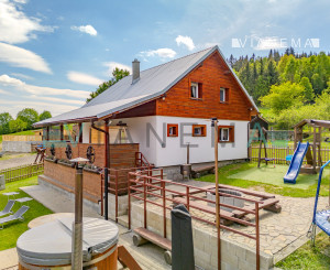 IBA U NÁS! Wellness chata so súpisným číslom na hranici SR/ČR