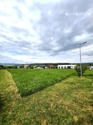 Na PREDAJ! Lukratívny pozemok, v obci Záhradné, Prešov