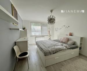 Na predaj prerobený 3-izbový byt v BA Ružinov, Chlumeckého