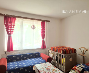 IBA U NÁS! Dom s väčšou záhradou a výhľadom - Dubnica n./V.