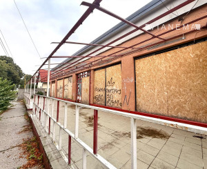 NA PREDAJ! Budova služieb a obchodu Trebišov MOŽNÁ DOHODA