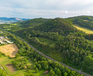 IBA U NÁS! Pozemok 1,8 ha pod lesom-Púchov-Vieska-Bezdedov