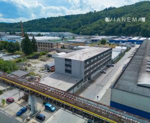 IBA U NÁS! Na prenájom 3-podlažná budova, Považská Bystrica