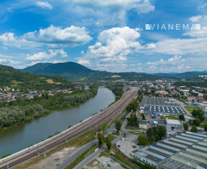 IBA U NÁS!Na prenájom 3-podlažná budova v Považskej Bystrici