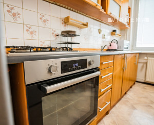 IBA U NÁS ! Priestranný 3i byt, 70m2, Trenčín, Hollého ul.