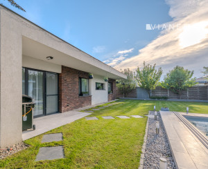 IBA U NÁS! Na predaj 4i bungalov s bazénom, Dunajská S,735m2