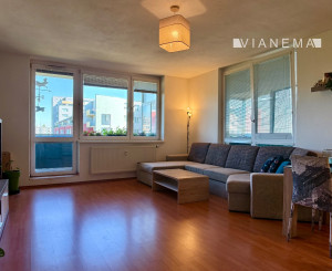 IBA U NÁS! Svetlý 4i byt s terasou a loggiami v Ružinove