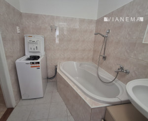 IBA U NÁS!Prenájom 2izb.byt v Považskej Bystrici časť Lánska