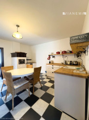 IBA U NÁS: Vidiecky dom so saunou a 3 spálňami – Cerová