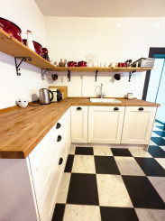 IBA U NÁS: Vidiecky dom so saunou a 3 spálňami – Cerová