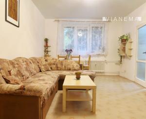 IBA U NÁS! Na predaj 3 izbový priestranný byt, BA-Ružinov