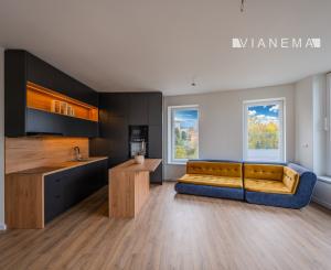 IBA U NÁS! Na predaj 3i štýlový byt v centre Čadce, 202m2