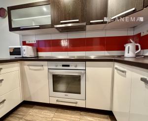 REZERVOVANÉ! 3 izbový byt, 69m2 + loggia, Terasa, Košice