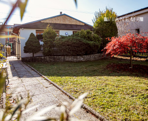 NA PREDAJ! Zrekonštruovaný rodinný dom v Ivanke pri Dunaji