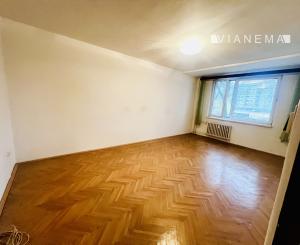 NA PREDAJ veľký 2-izbový byt v Petržalke, Vranovská ulica