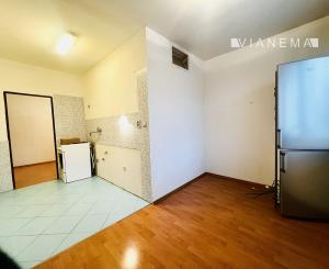 NA PREDAJ veľký 2-izbový byt v Petržalke, Vranovská ulica