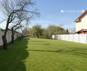 IBA U NÁS: Na predaj stavebný pozemok - 1460 m² v obci Mošovce