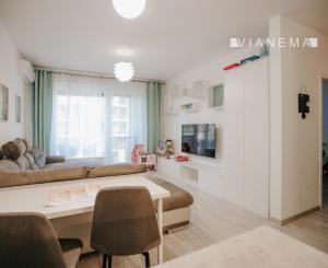 IBA U NÁS! Na predaj moderný 2-izbový byt, BA - Petržalka