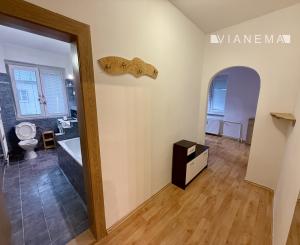 NA PREDAJ - Priestranný 2 izbový byt Nové mesto-Tylová 13