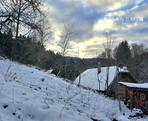 IBA U NÁS! Stavebný pozemok s výhľadom-SKI Čertov, Lazy p.M.