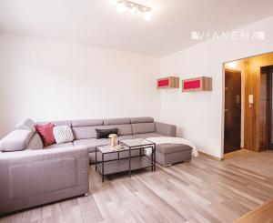 IBA U NÁS! 3-izbový zariadený byt, Dlhé diely, Bratislava