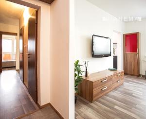 IBA U NÁS! 3-izbový zariadený byt, Dlhé diely, Bratislava