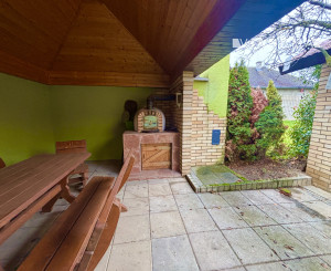 IBA U NÁS! Rodinný dom, 4 izby, 2 garáže, záhrada - Koláre