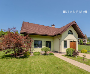 IBA U NÁS! Na predaj štýlový 5 - izbový rodinný dom - Horný Vadičov, okres Kysucké Nové Mesto