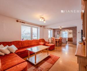 IBA U NÁS  Na predaj rodinný dom v obci Ďurčiná, 762 m2