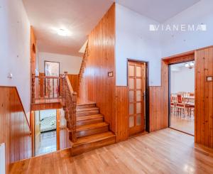 IBA U NÁS  Na predaj rodinný dom v obci Ďurčiná, 762 m2