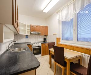 IBA U NÁS! Na predaj 2i byt Trenčín, Juh- Halalovka