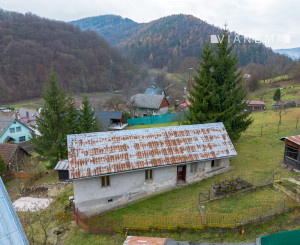 IBA U NÁS! Vidiecky dom pod lesom s výhľadmi - Červený Kameň