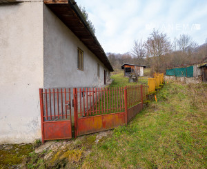 IBA U NÁS! Chalupa pod lesom s výhľadmi-Červený Kameň, Ilava