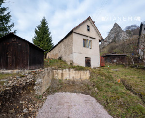 IBA U NÁS! Vidiecky dom pod lesom s výhľadmi - Červený Kameň