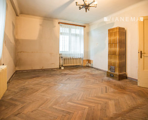 IBA U NÁS! Staromestský 2 izbový byt v pôvodnom stave, 83 m²