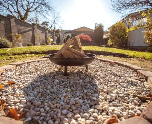 IBA U NÁS!! Zrekonštruovaný rodinný dom v Ivanke pri Dunaji