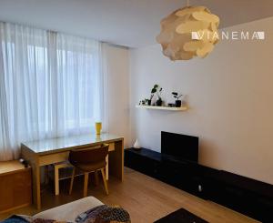 NA PRENÁJOM! zrekonštruovaný 2-izbový byt pri parku