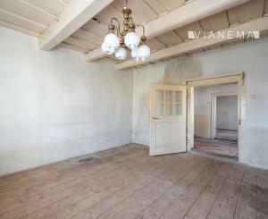 IBA U NÁS: Na predaj staršia drevenica – rodinný dom Mošovce