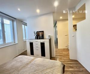 NA PRENÁJOM! 2-izbový byt, Zámocká, BA Staré mesto